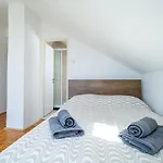 Gostinjska kuća Nina 3*
